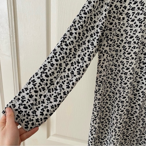 $495 NWOT Veronica Beard Brisas Black/Off-white Silk Floral Print Wrap Dress 2 - Picture 12 of 15